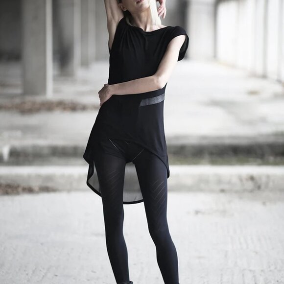 Kali Rose Risin' Tunic - Small - Picture 2 of 9